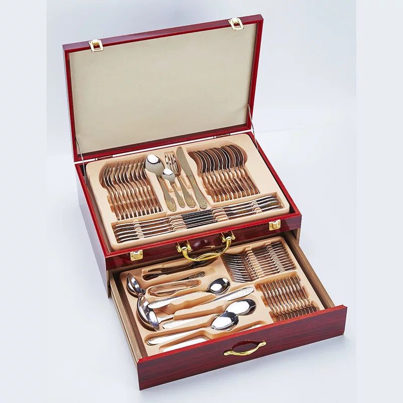 SPOONS & KNIVES